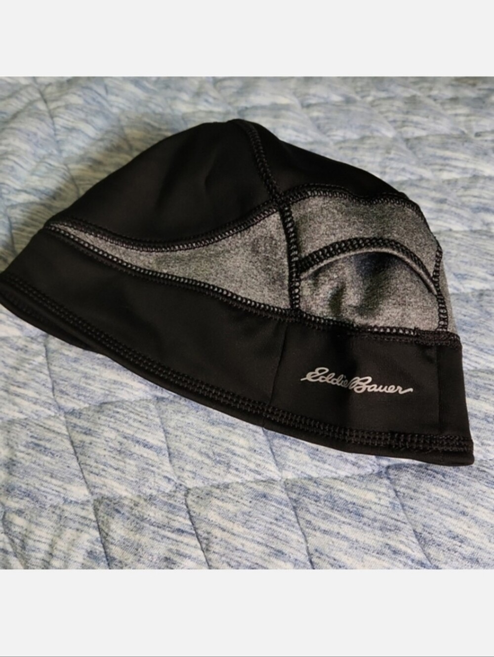NWOT Eddie Bauer Ponytail Hole Beanie Black Gray